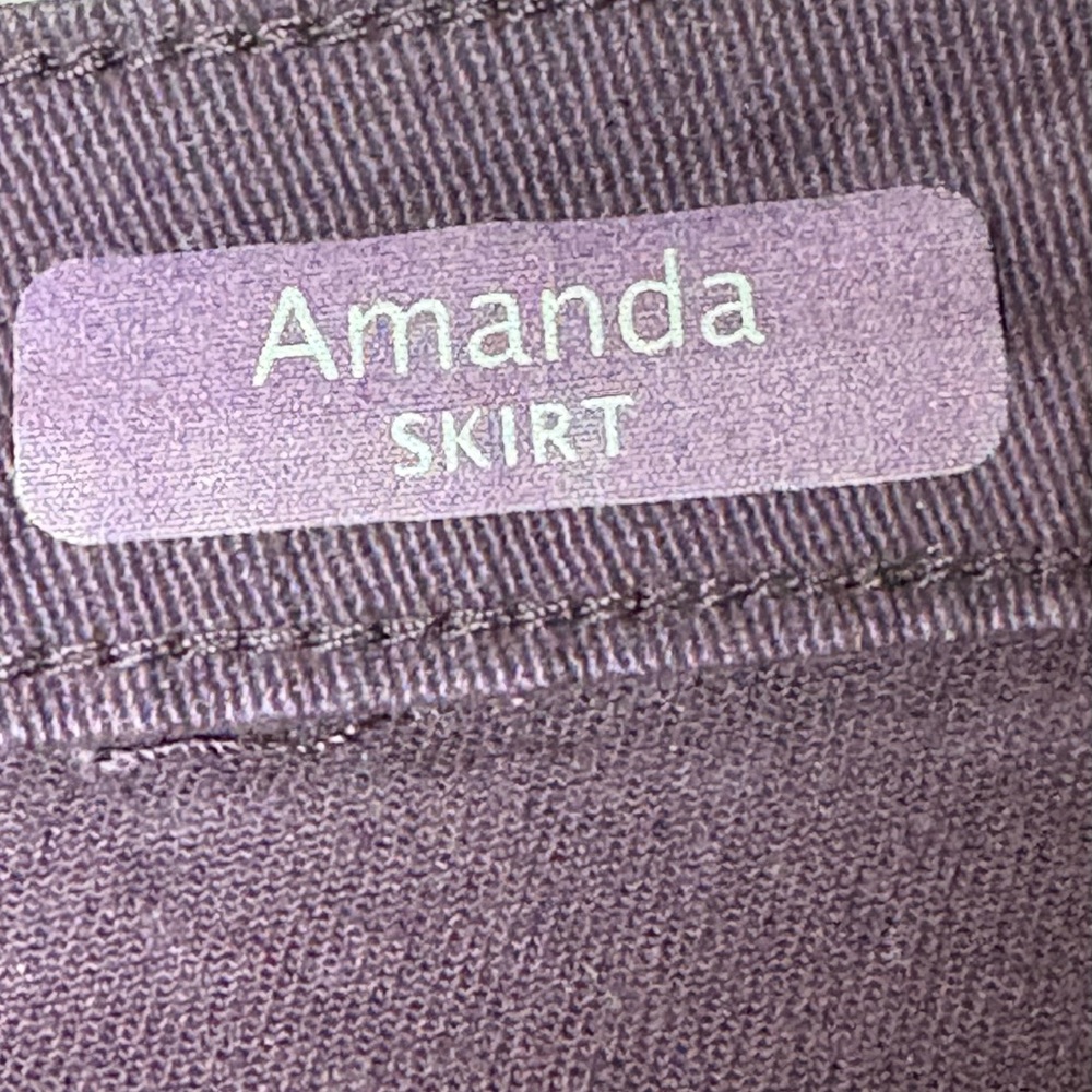 Gloria Vanderbilt - Amanda Purple Skirt with Embellished Pockets - Picture 3 of 9